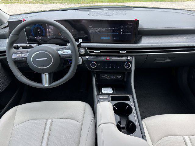 New 2026 Hyundai Sonata SEL FWD image 17
