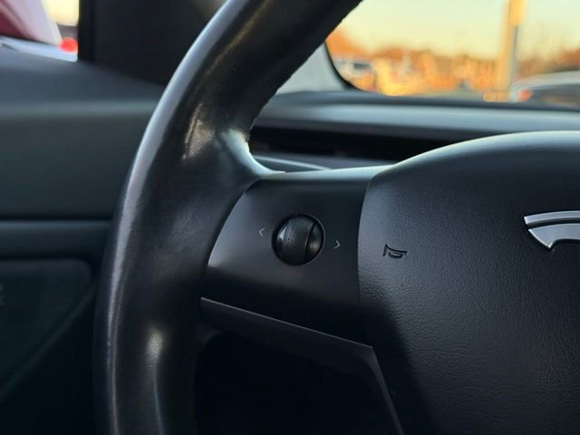 Used 2018 Tesla Model 3 Performance image 11