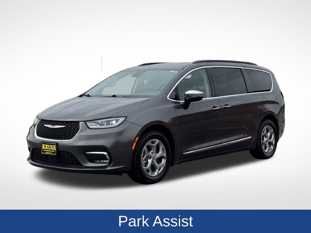 Used 2023 Chrysler Pacifica Limited FWD image 41