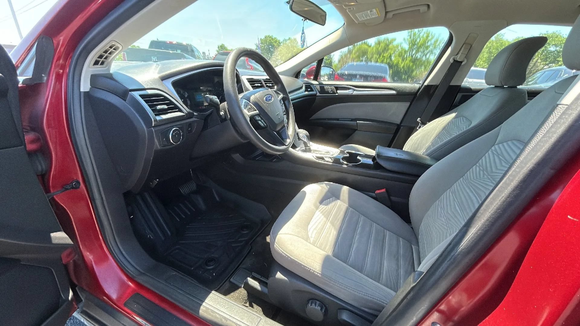 Used 2016 Ford Fusion S FWD image 8