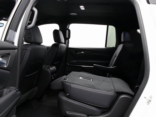 New 2026 Chevrolet Traverse LT w/ Driver Confidence Package image 13