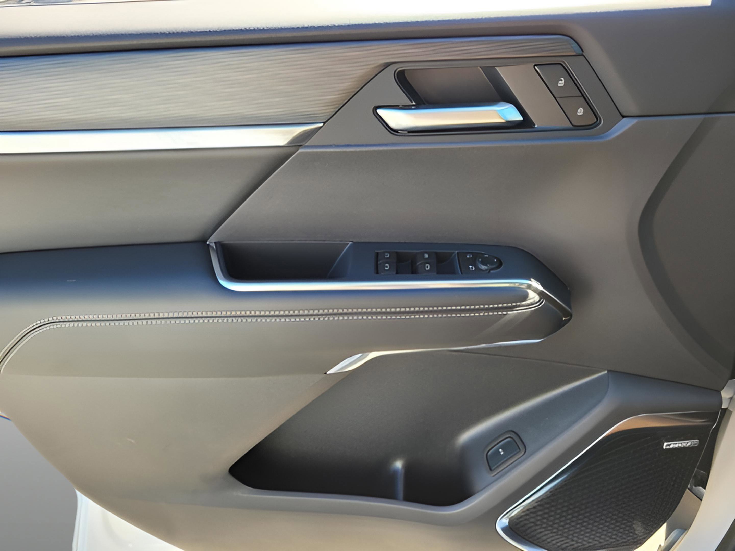 New 2026 GMC Acadia Elevation image 40