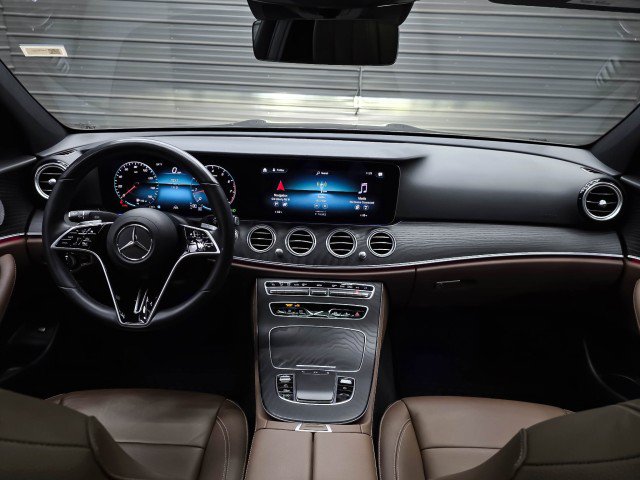 Used 2021 Mercedes-Benz E 350 4MATIC Sedan image 12