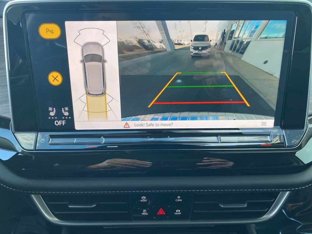 New 2025 Volkswagen Atlas SEL image 17