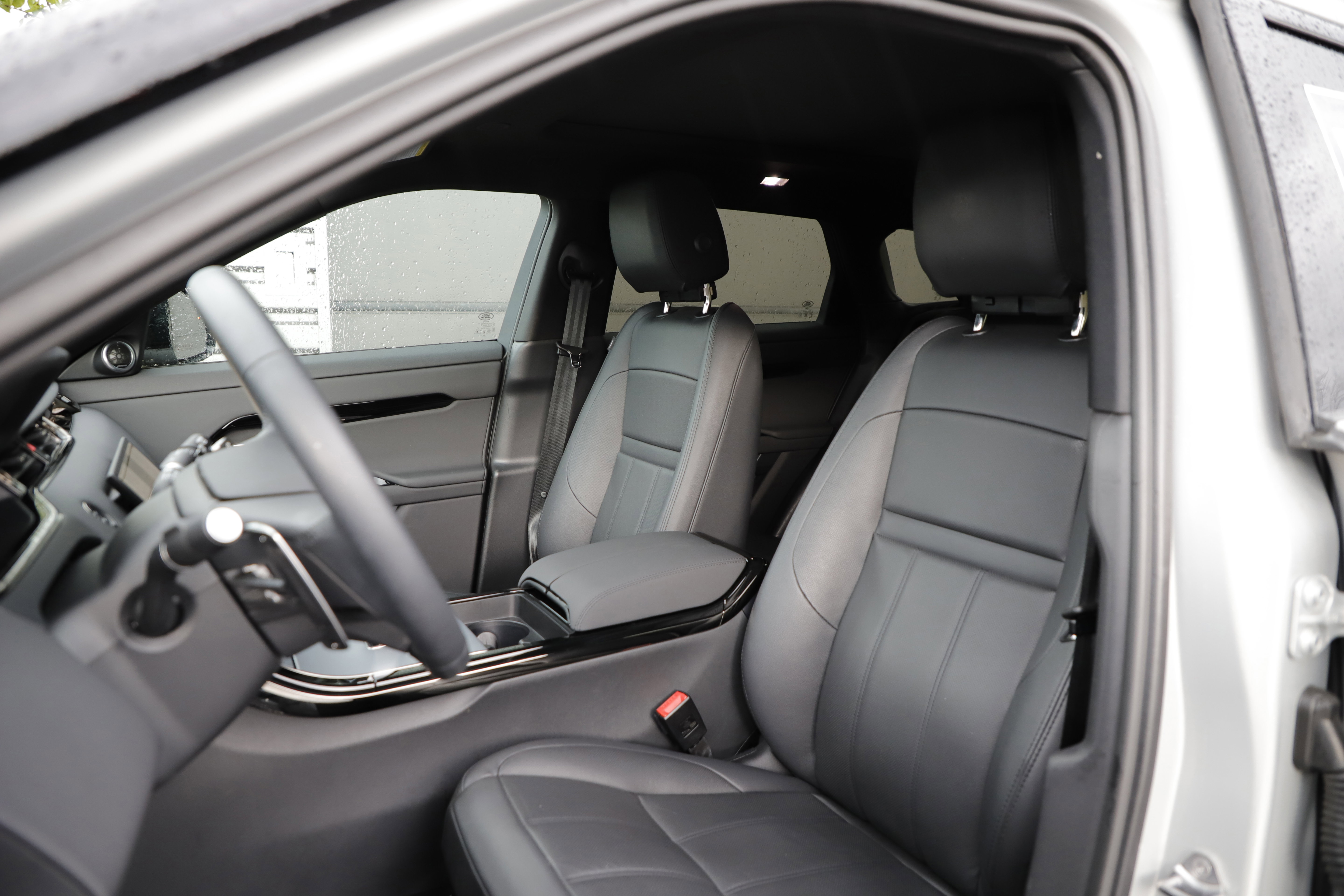 Certified 2025 Land Rover Range Rover Evoque S image 17