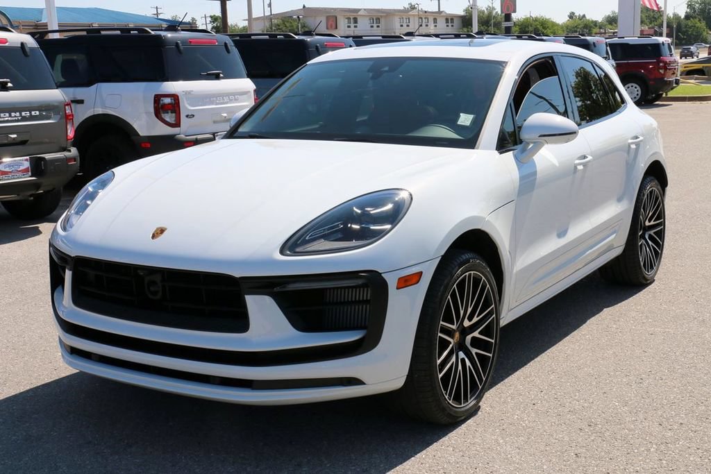 Used 2024 Porsche Macan S AWD/4WD image 2