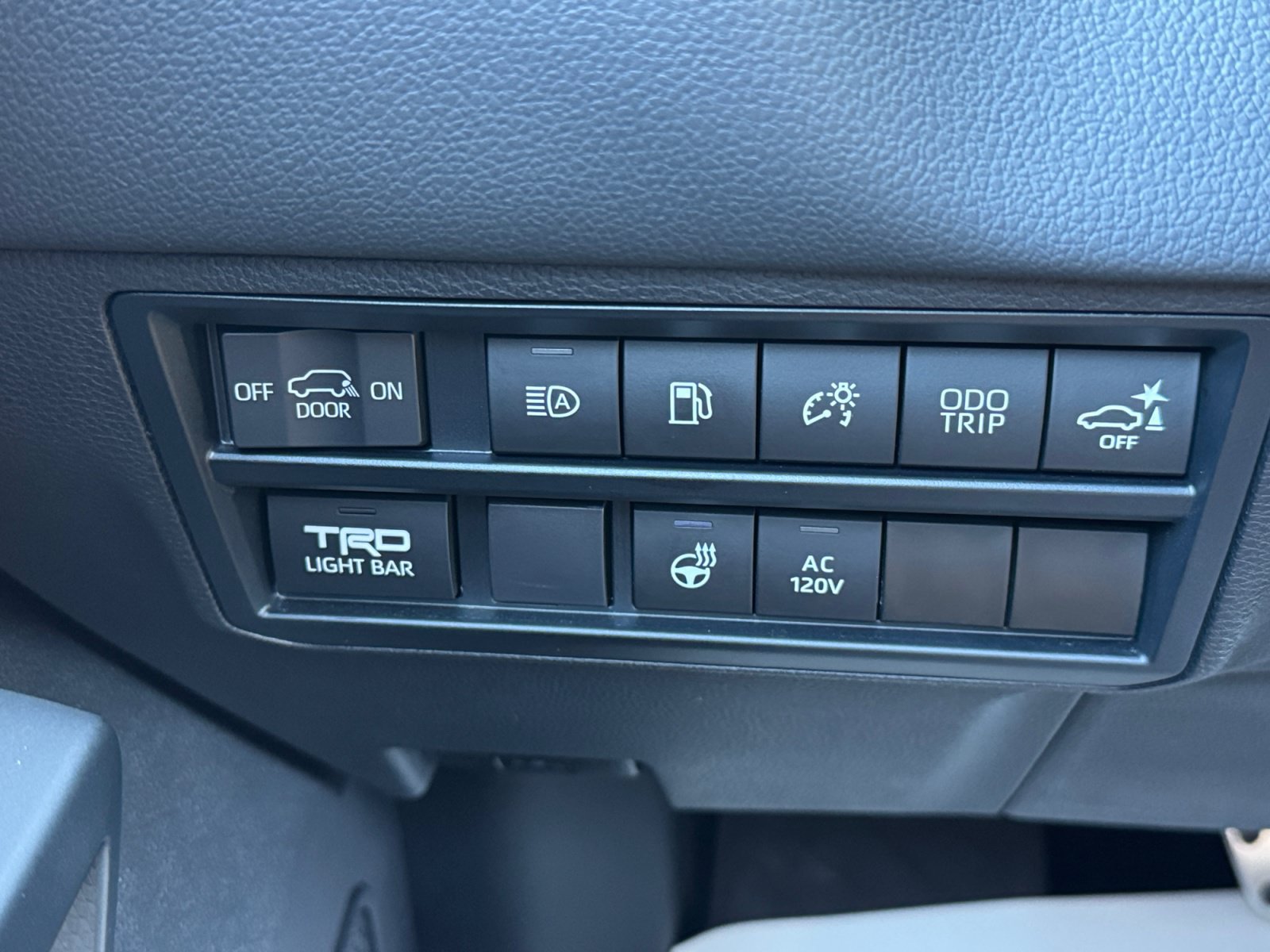 Used 2023 Toyota Sequoia TRD Pro AWD/4WD image 23