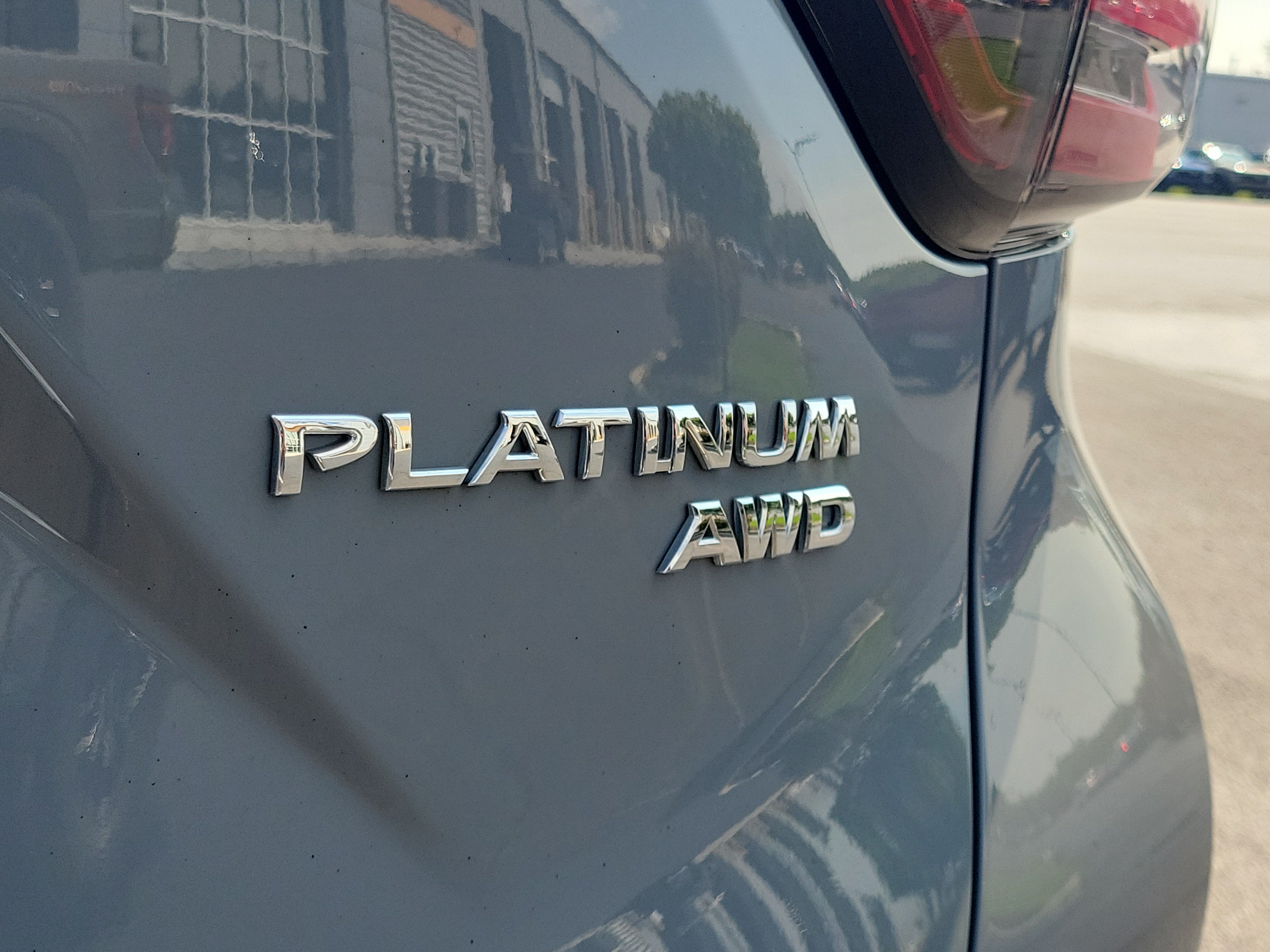 Certified 2024 Nissan Murano Platinum w/ Cargo Package AWD/4WD image 7