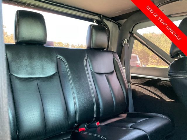 Used 2017 Jeep Wrangler Sahara w/ Connectivity Group image 12