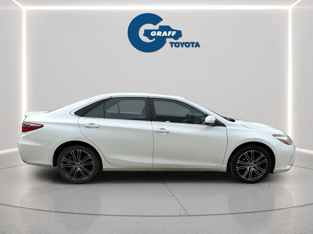 Used 2016 Toyota Camry SE image 17
