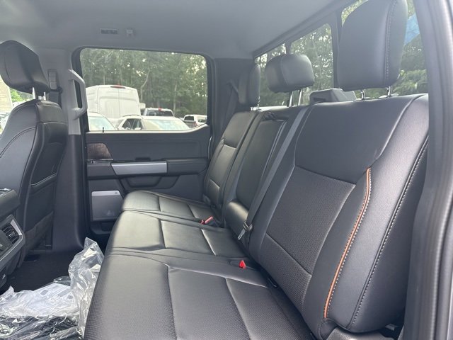 New 2025 Ford F250 Lariat w/ Chrome Package image 21