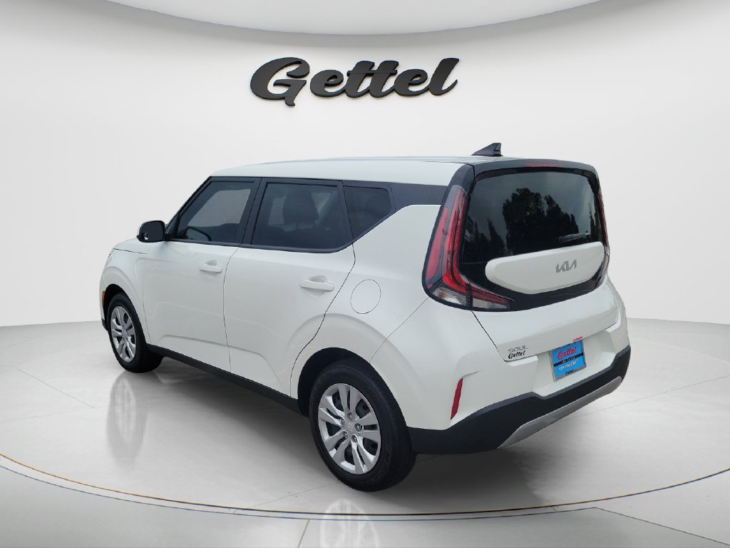 Used 2025 Kia Soul LX FWD image 7