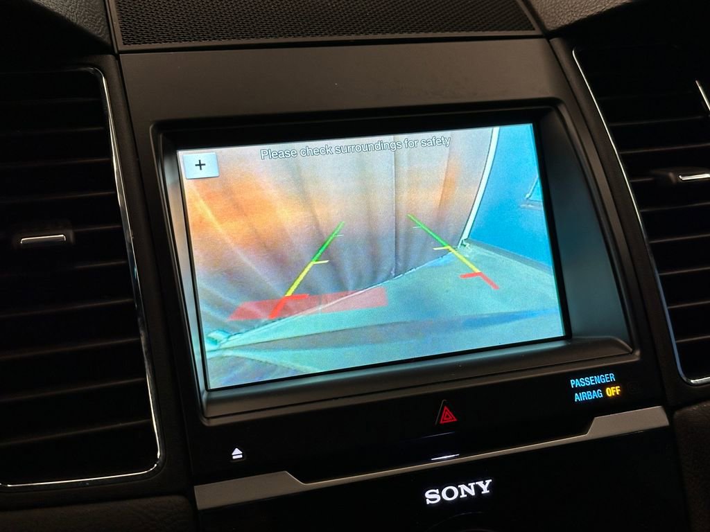 Used 2018 Ford Taurus Limited image 14