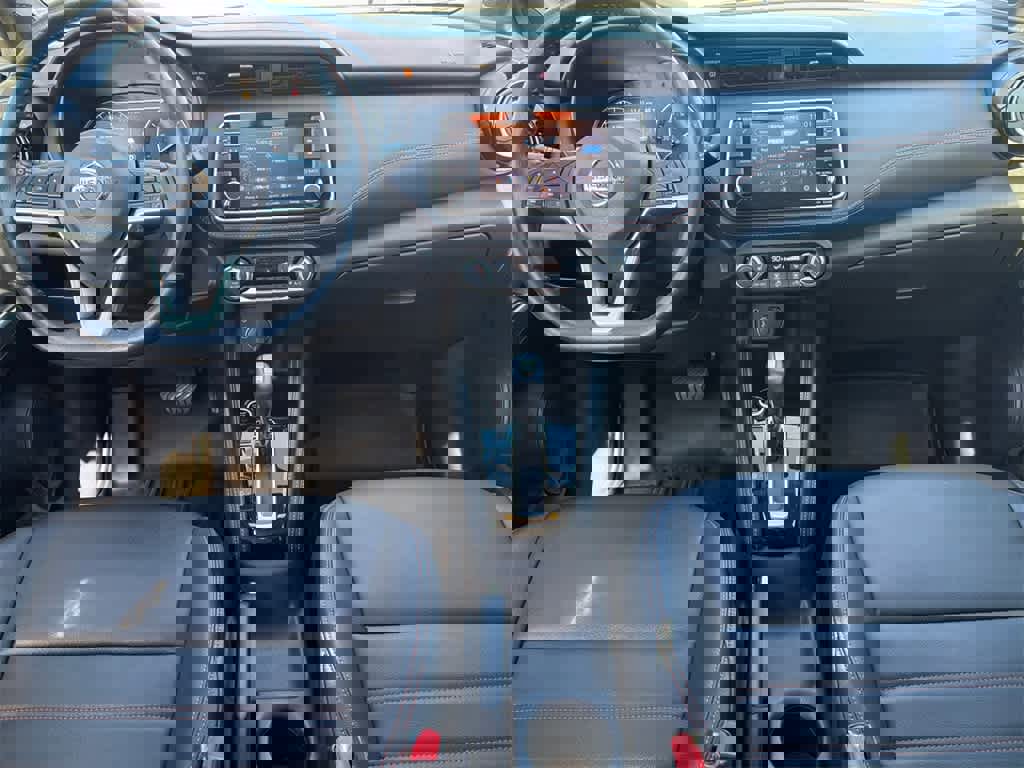 Used 2019 Nissan Kicks SR w/ SR Premium Package image 18