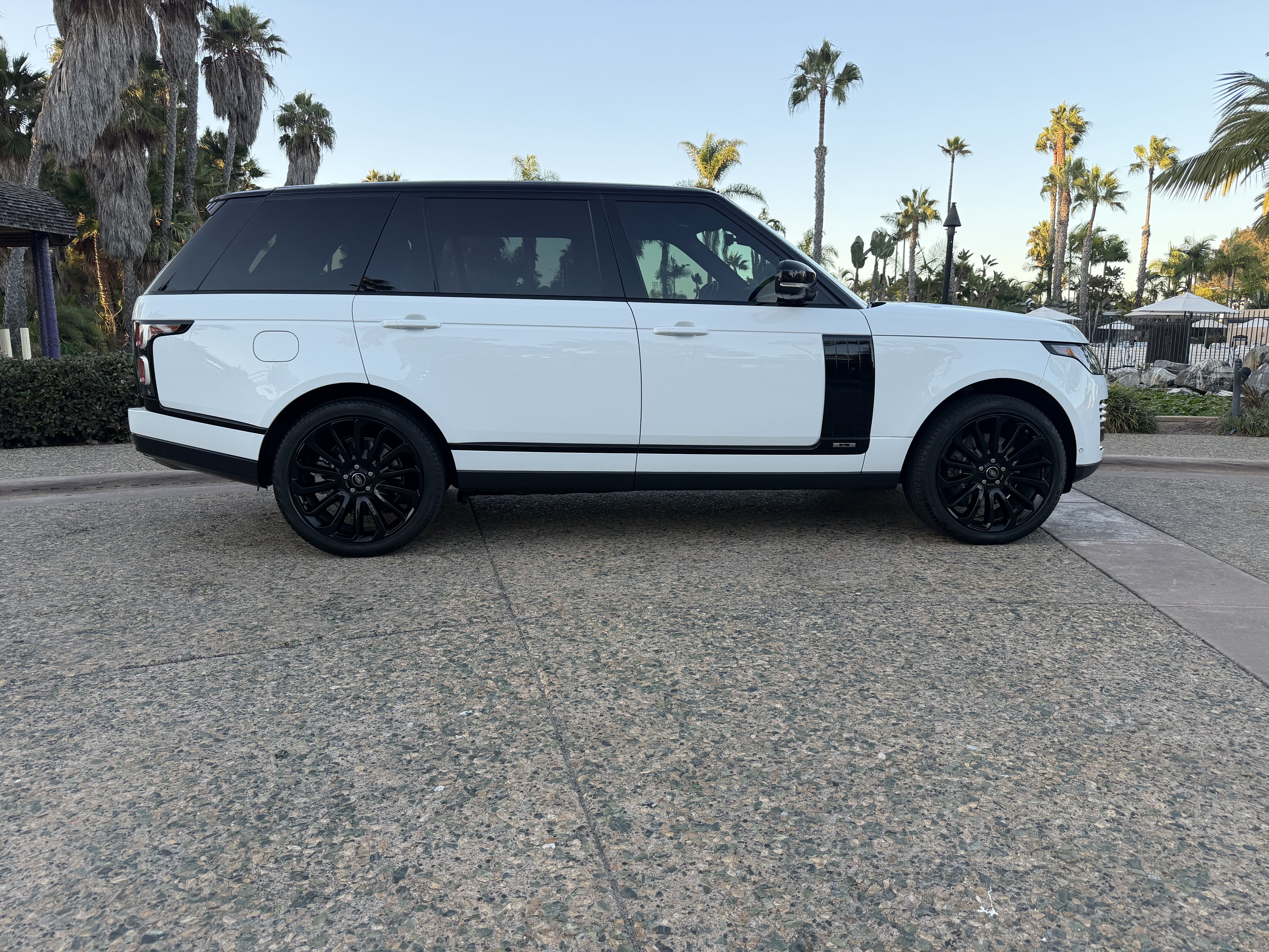 Used 2021 Land Rover Range Rover P525 Westminster Edition LWB AWD/4WD image 5