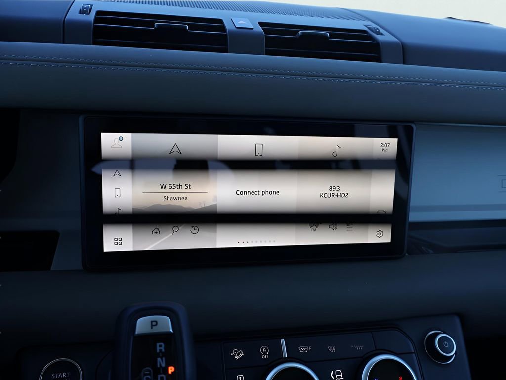 Used 2024 Land Rover Defender 110 SE image 22