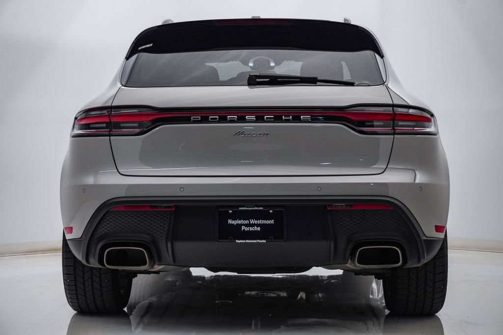 Certified 2024 Porsche Macan AWD/4WD image 10