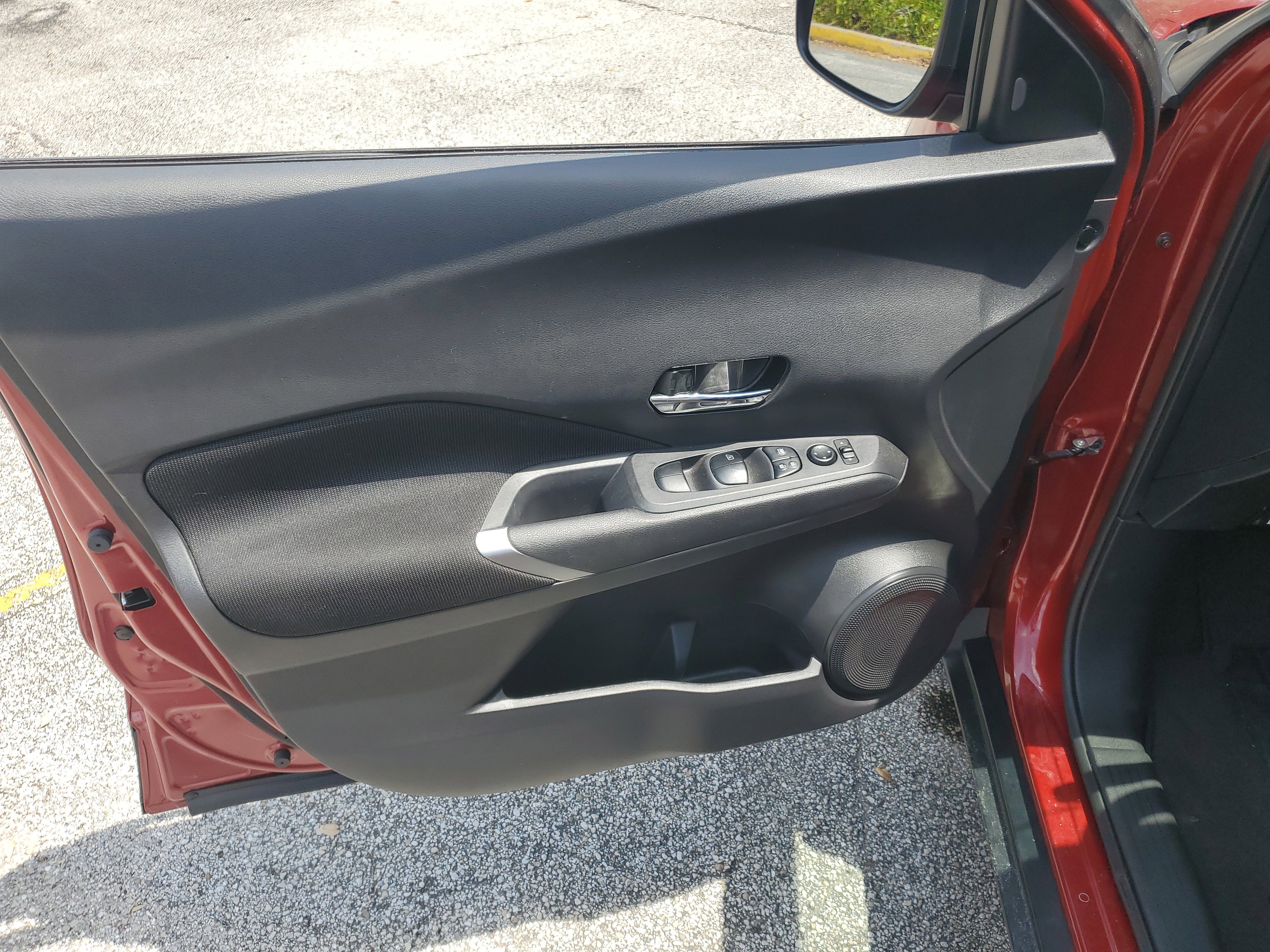 Used 2023 Nissan Kicks SV FWD image 13