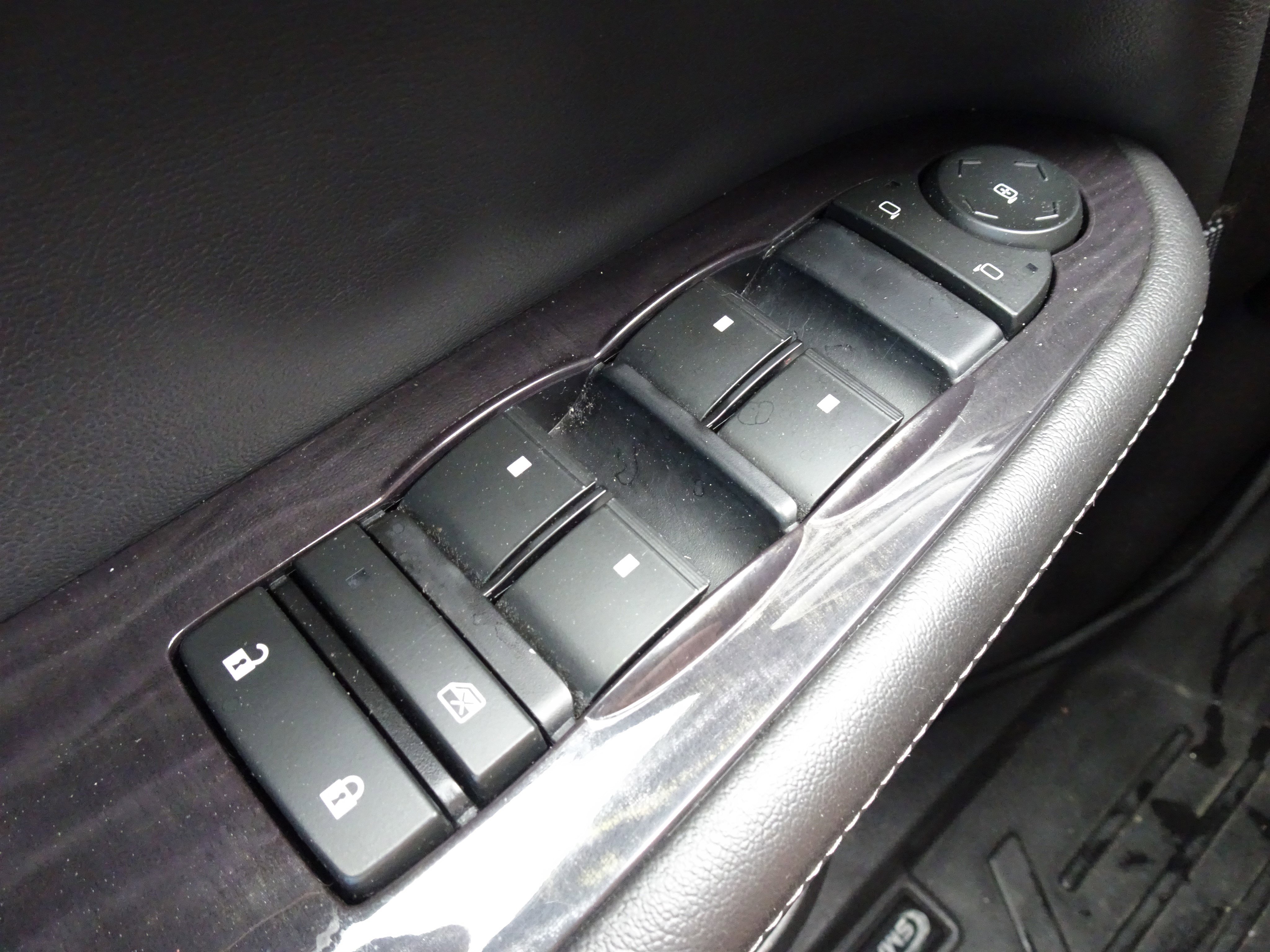 Used 2017 Buick Enclave Leather AWD/4WD image 23