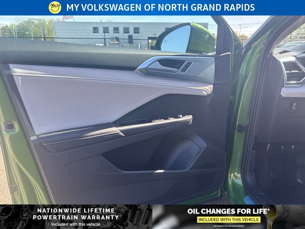 New 2026 Volkswagen Taos SE AWD/4WD image 13