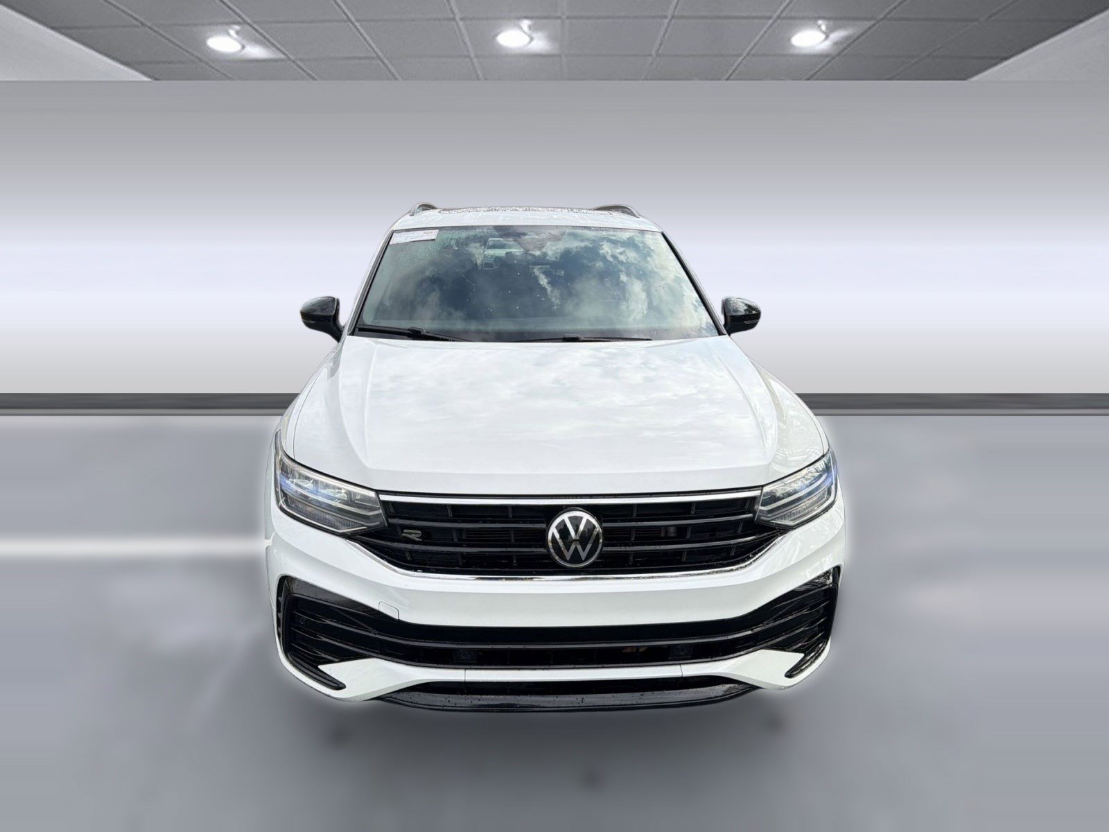 Used 2022 Volkswagen Tiguan SE R-Line image 6