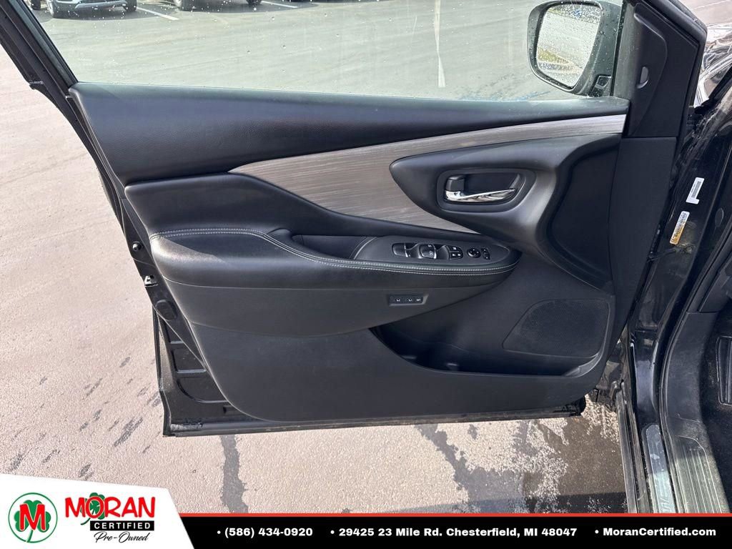 Used 2017 Nissan Murano AWD image 10