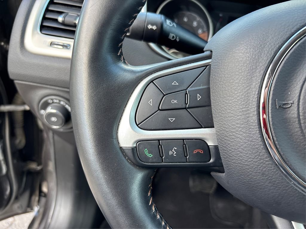 Used 2019 Jeep Compass Latitude image 30