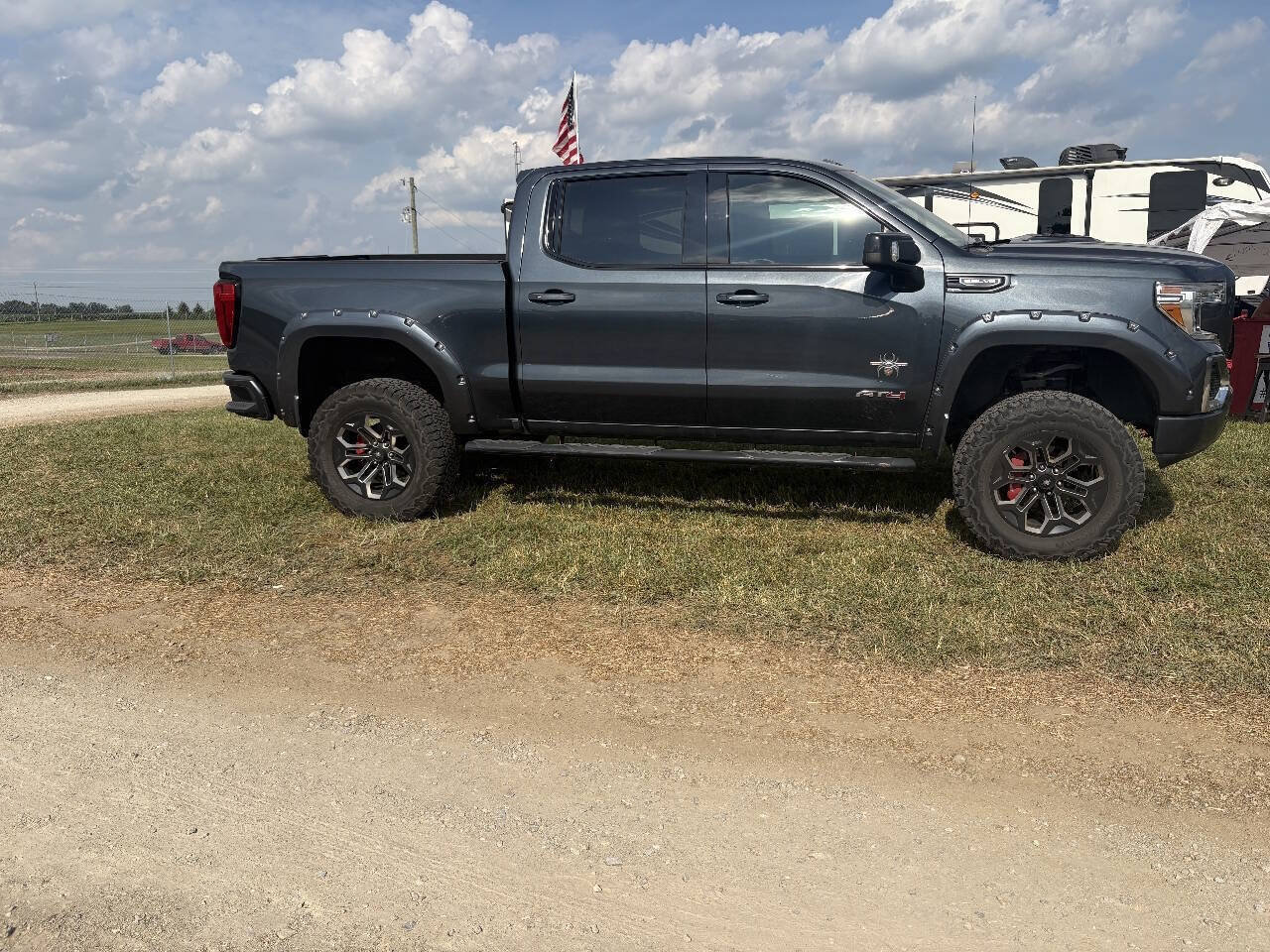 Used 2020 GMC Sierra 1500 AT4 w/ AT4 Premium Package AWD/4WD image 9