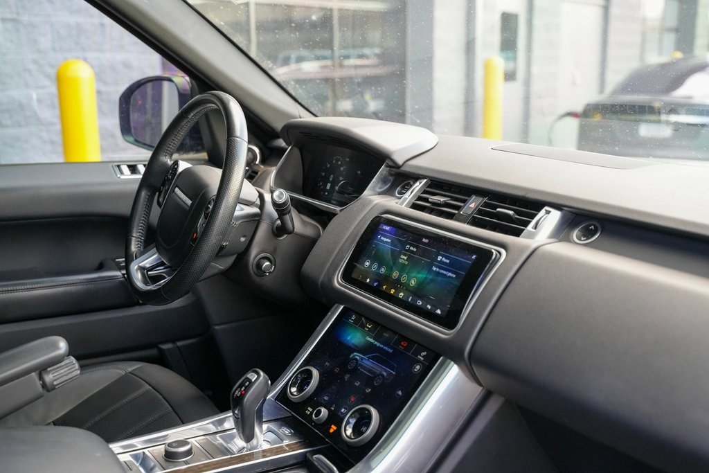 Used 2020 Land Rover Range Rover Sport HSE image 22