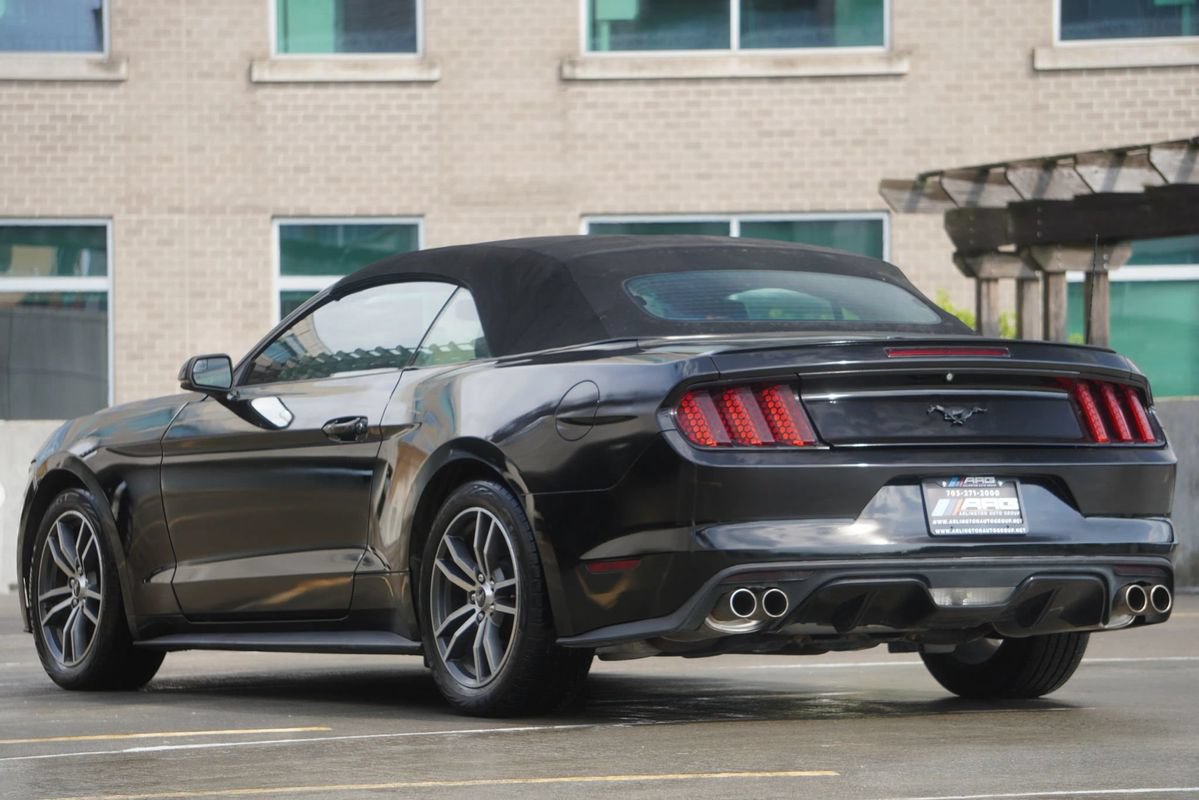 Used 2015 Ford Mustang Premium RWD image 3