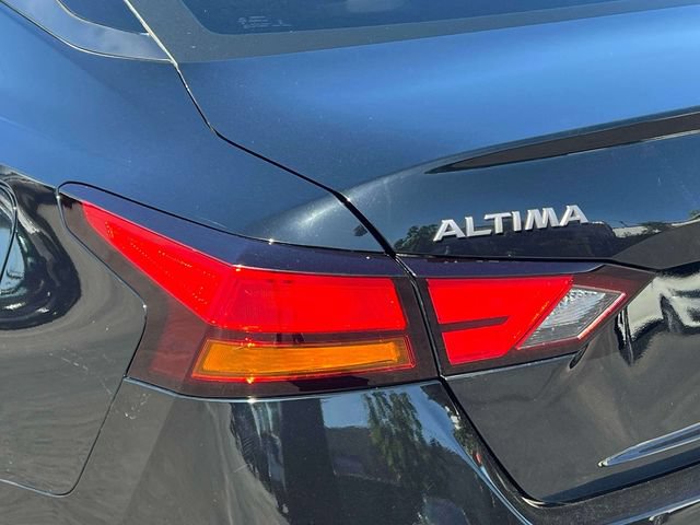 Used 2024 Nissan Altima 2.5 SV AWD/4WD image 10
