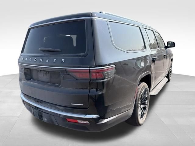 Used 2024 Jeep Wagoneer L Series II w/ Flexible Seating Group AWD/4WD image 11