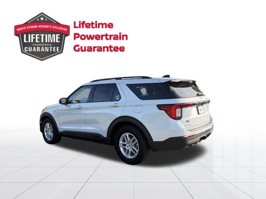 Used 2026 Ford Explorer Active RWD image 3