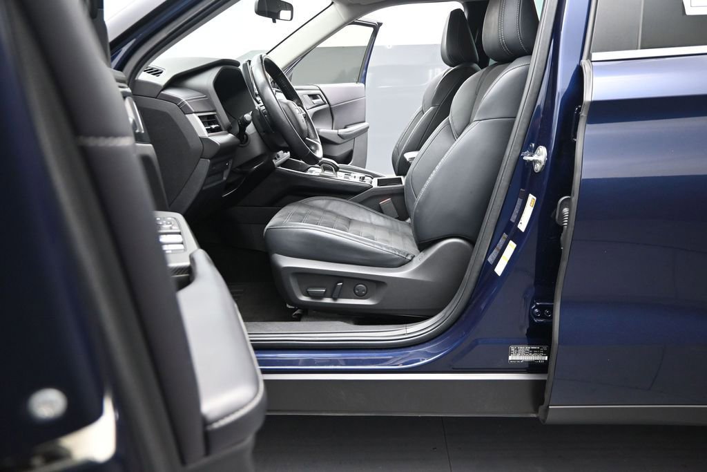 Used 2022 Mitsubishi Outlander SE AWD/4WD image 13
