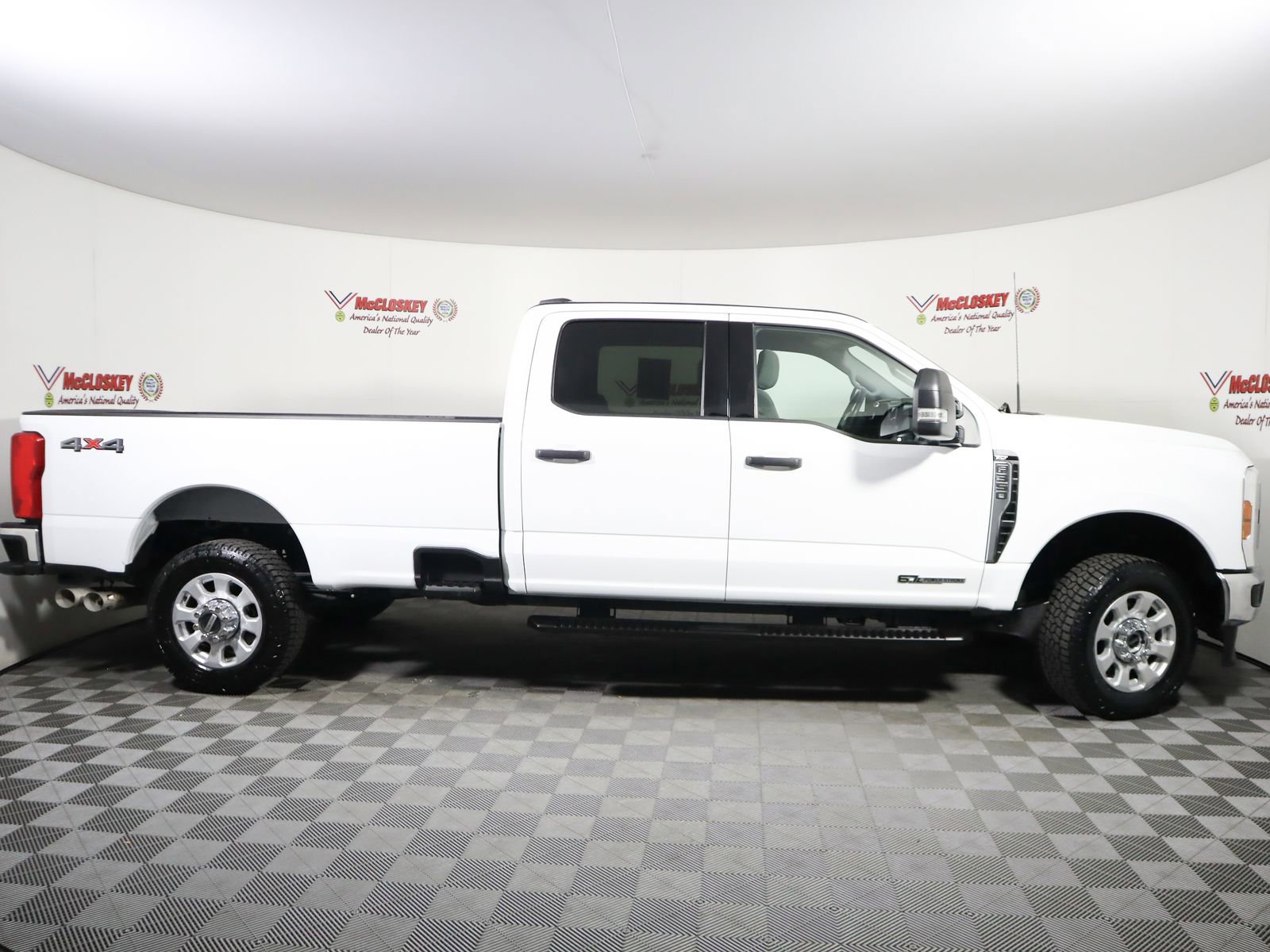 Used 2024 Ford F350 XLT image 4