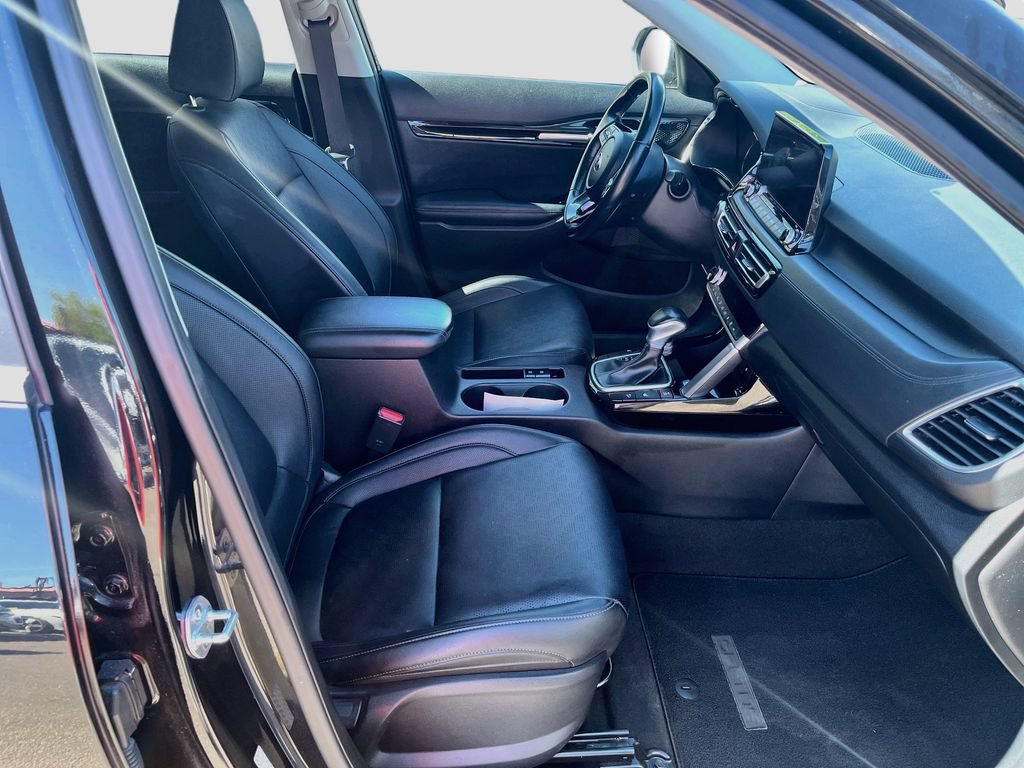Used 2021 Kia Seltos SX w/ SX Sunroof Package AWD/4WD image 29
