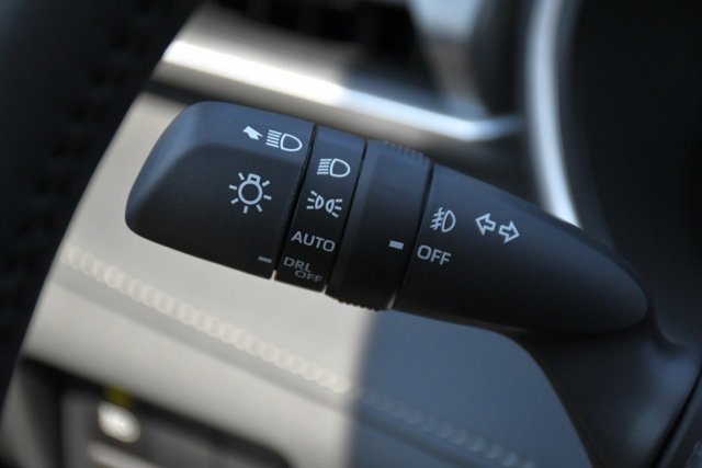 Used 2025 Toyota Highlander XLE image 33