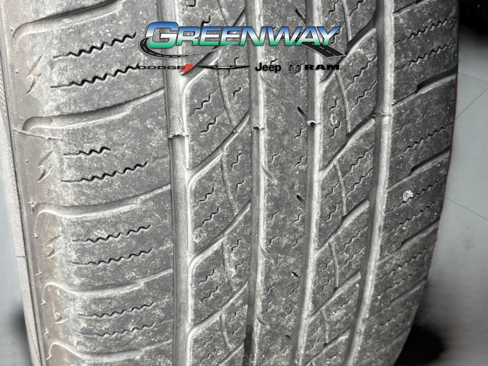 Used 2019 Volkswagen Tiguan SE image 32