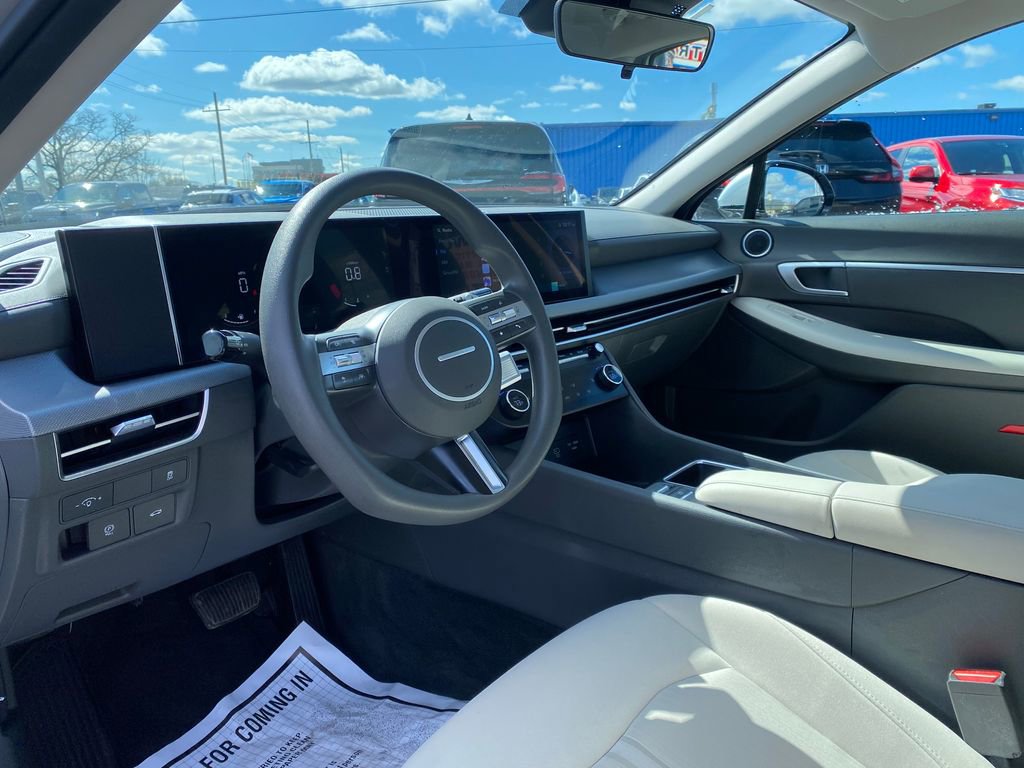 Used 2025 Hyundai Sonata SEL image 8