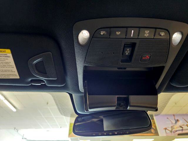 Used 2019 INFINITI Q60 3.0t Luxe w/ Essential Package image 28