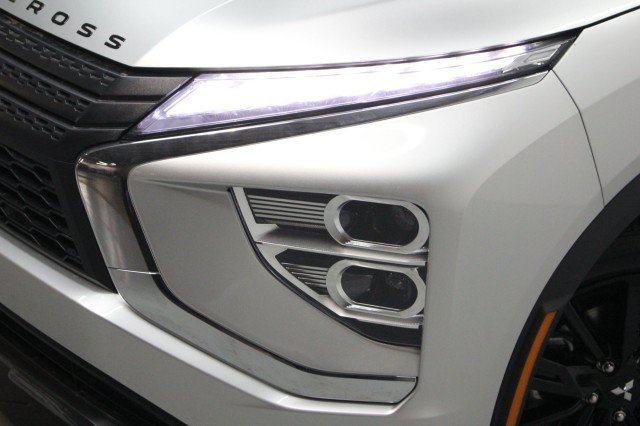 New 2026 Mitsubishi Eclipse Cross LE AWD/4WD image 2