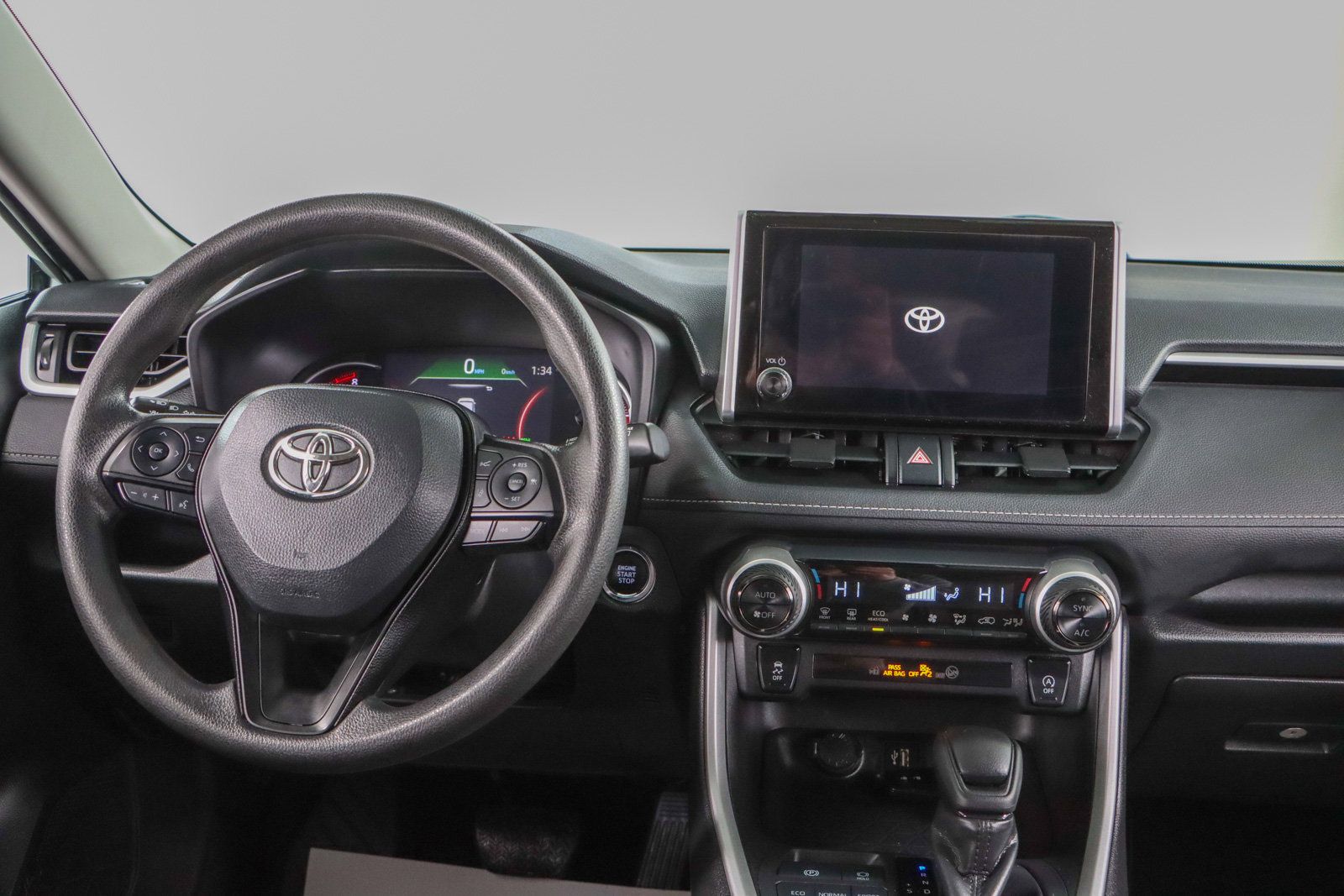 Used 2024 Toyota RAV4 XLE image 17