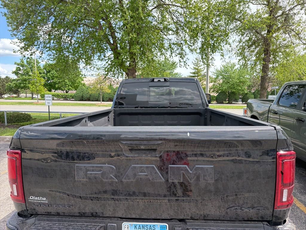 Used 2025 RAM 3500 Limited AWD/4WD image 5