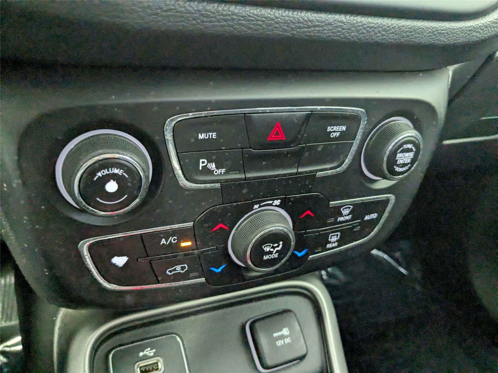 Used 2018 Jeep Compass Sport w/ Tech Group FWD image 21