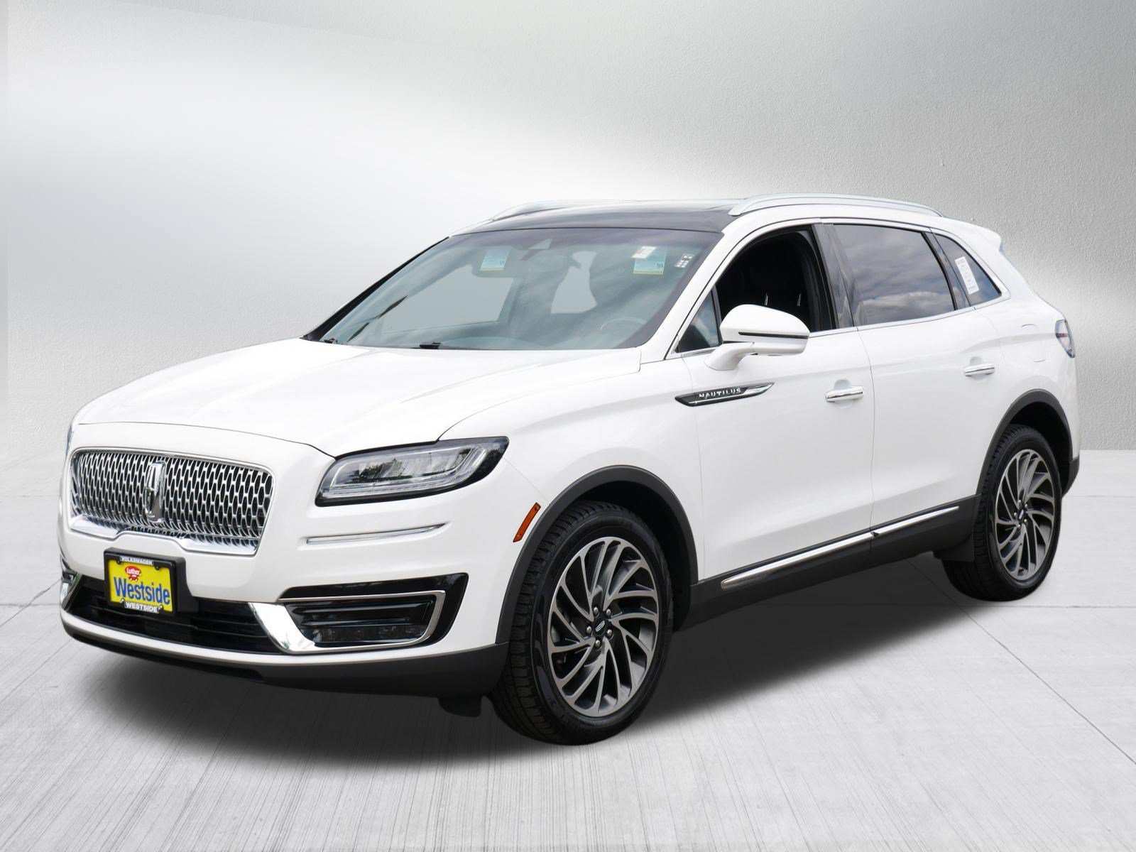 Used 2020 Lincoln Nautilus Reserve AWD/4WD image 2