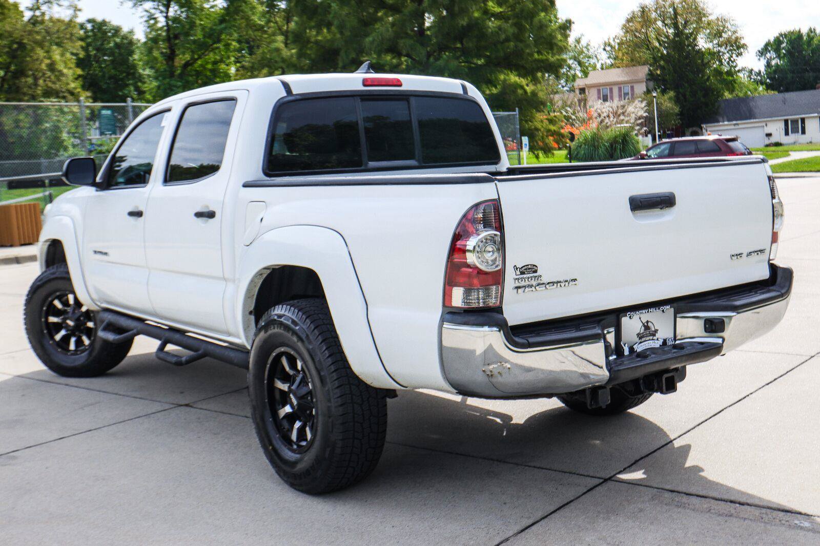 Used 2015 Toyota Tacoma 4x4 Double Cab w/ SR5 Package image 11