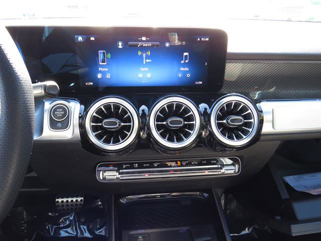Used 2025 Mercedes-Benz GLB 35 AMG 4MATIC image 15