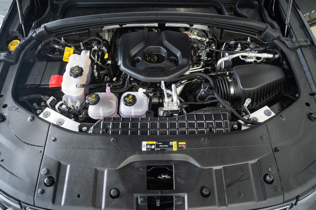 Certified 2023 Jeep Grand Cherokee 4WD 4xe w/ Luxury Tech Group II image 25