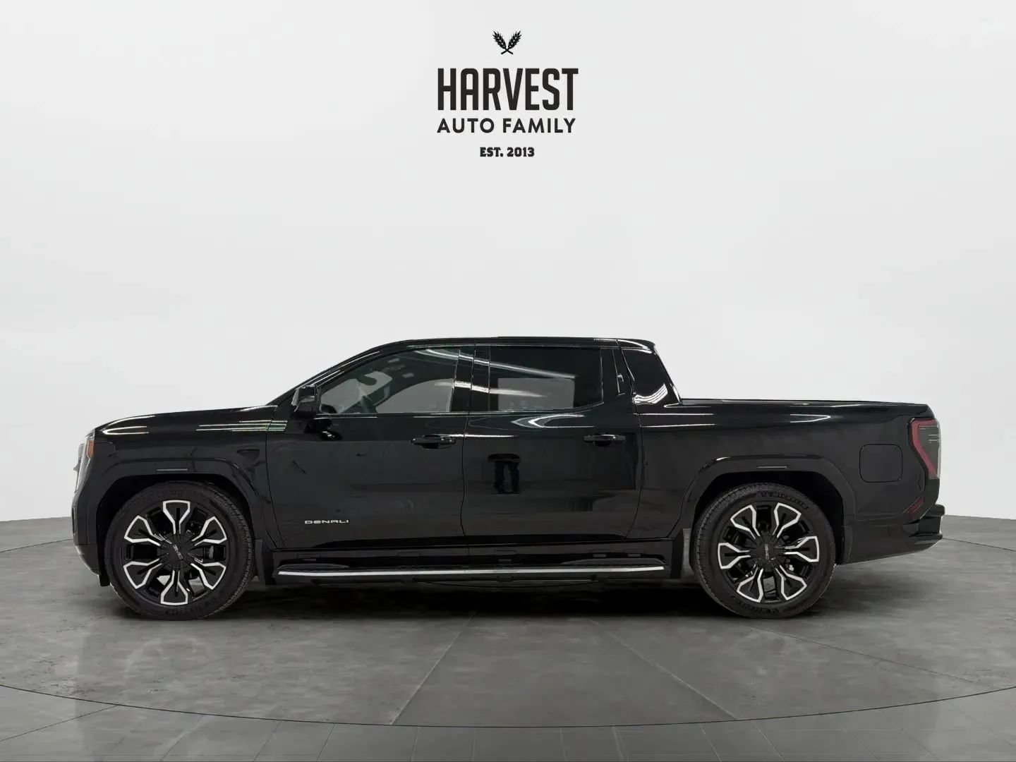 Used 2026 GMC Sierra EV Denali AWD/4WD image 2