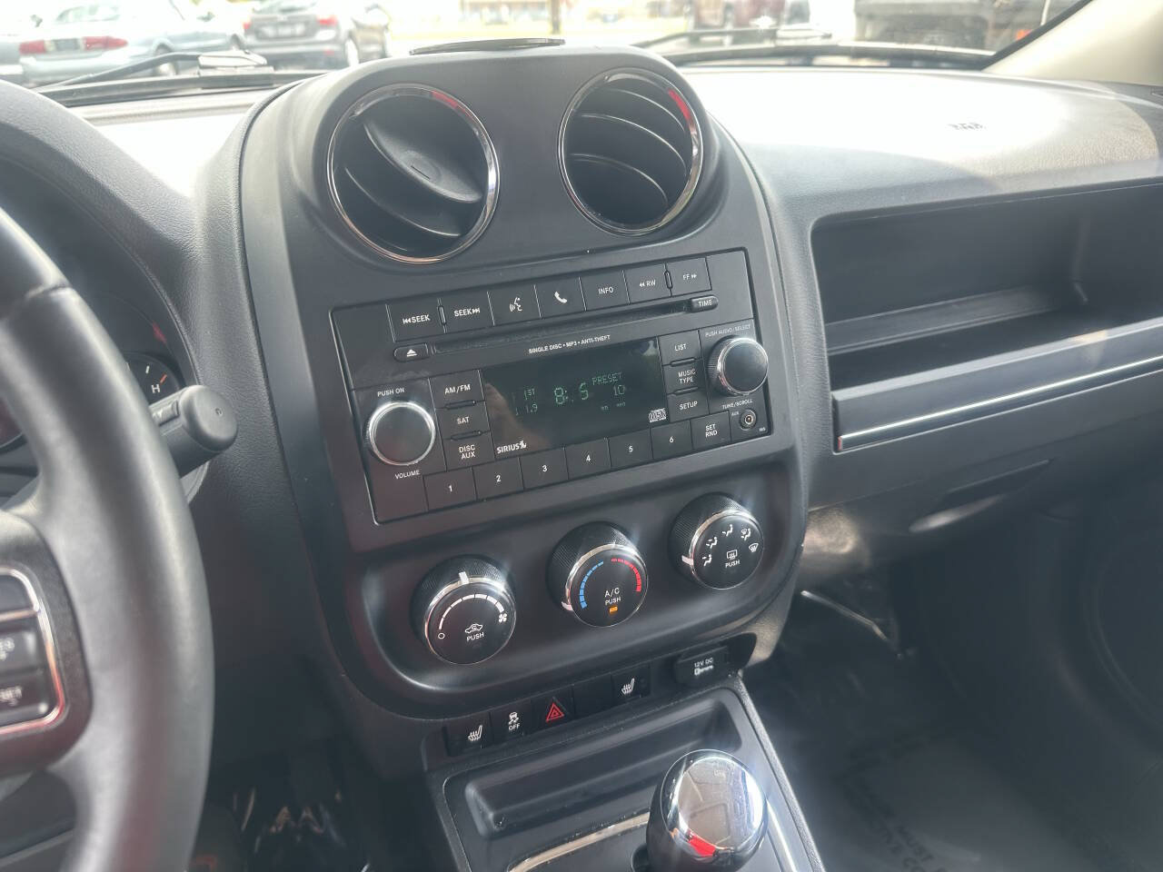 Used 2015 Jeep Patriot High Altitude FWD image 39